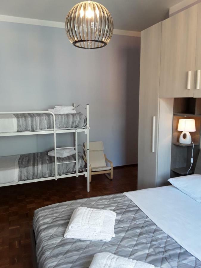Bilocale Centro Biella Apartman Kültér fotó