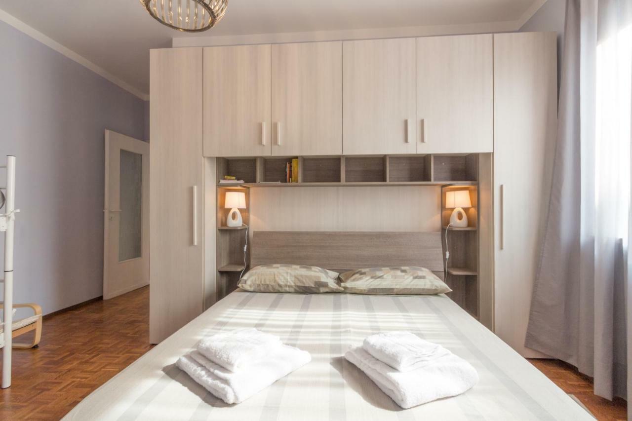 Bilocale Centro Biella Apartman Kültér fotó